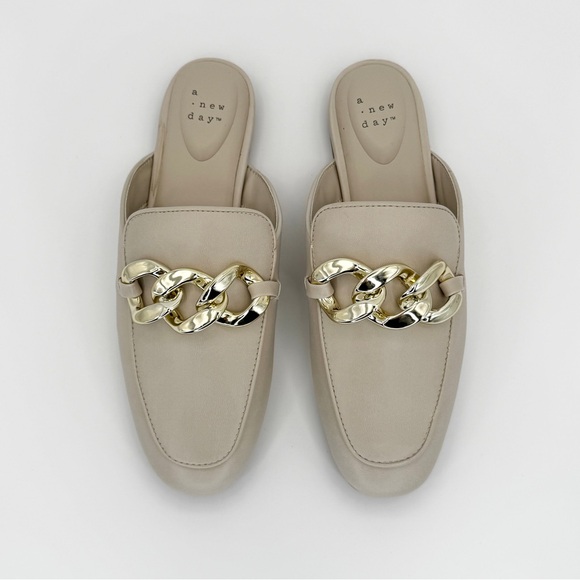 a new day Shoes - A NEW DAY Kiki Chain Loafer Mules Size 7.5 Off White Vegan Leather Slip On Flats